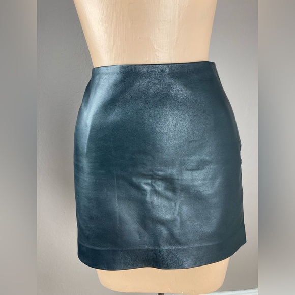 Aritzia Wilfred Free Black Leather (Real) Mini Skirt - Size 2 - Picture 2 of 15